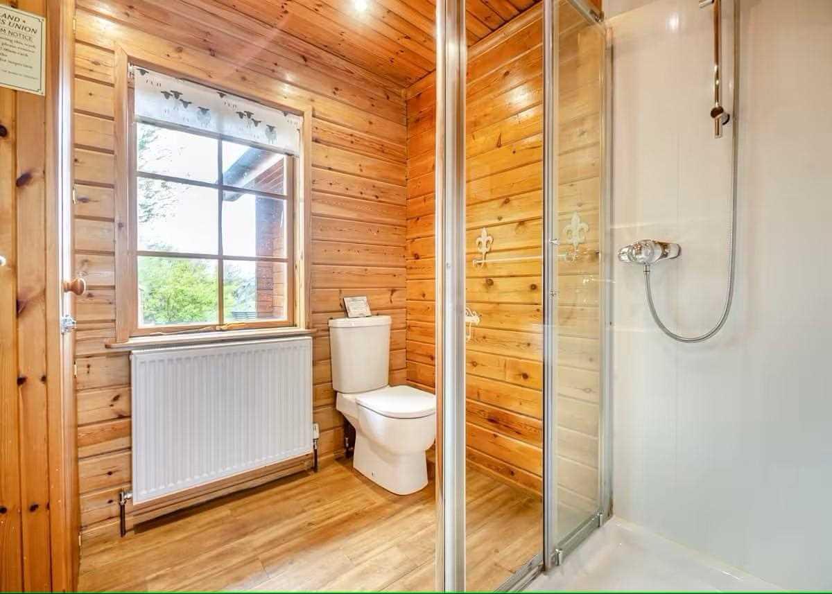 Anglesey Lakeside Lodges, Llandegfan